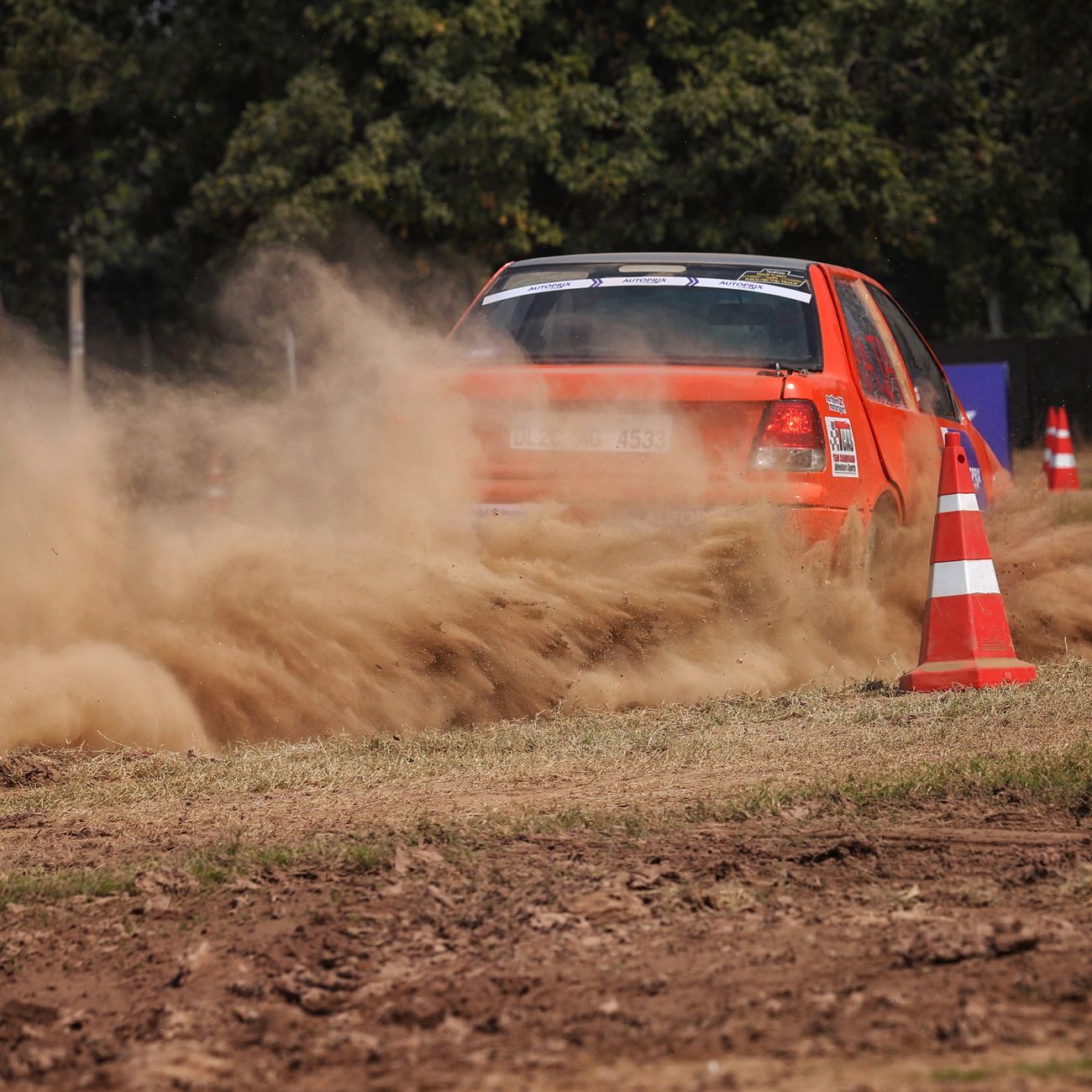 Zvinuté ťažné lano s háčikmi